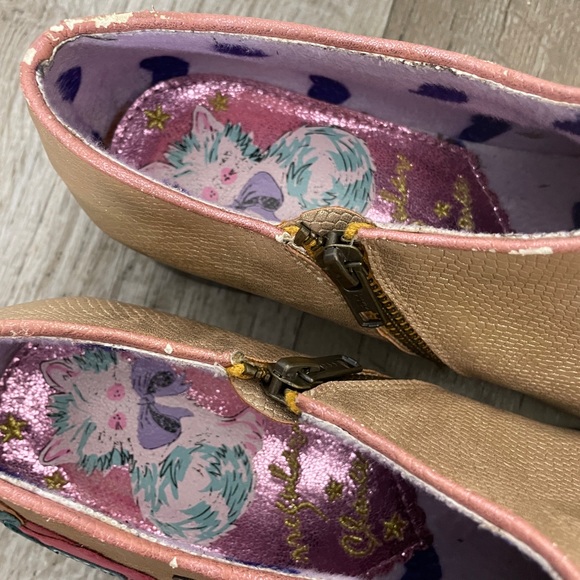 Irregular Choice Train Flat Ankle Bootie Boot Pointed Toe Women’s size 41 - Picture 7 of 7